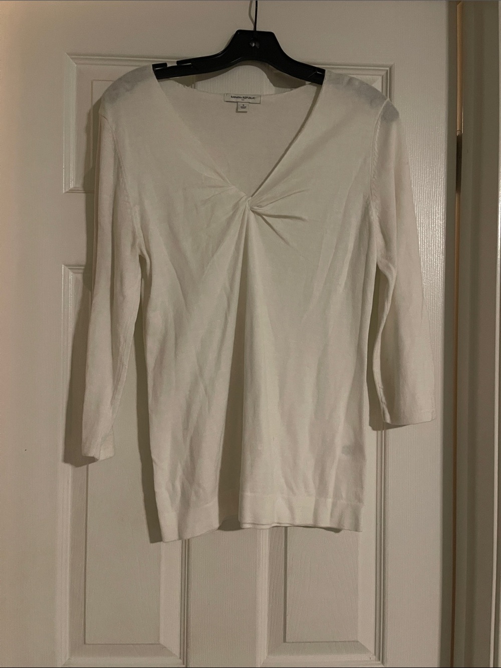 Banana Republic Factory Cream Twist-Detail V-Neck Long Sleeve Top